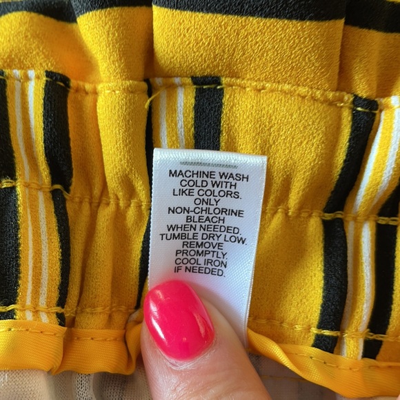 Yellow with black and white striped Palazzo pants - Picture 7 of 7